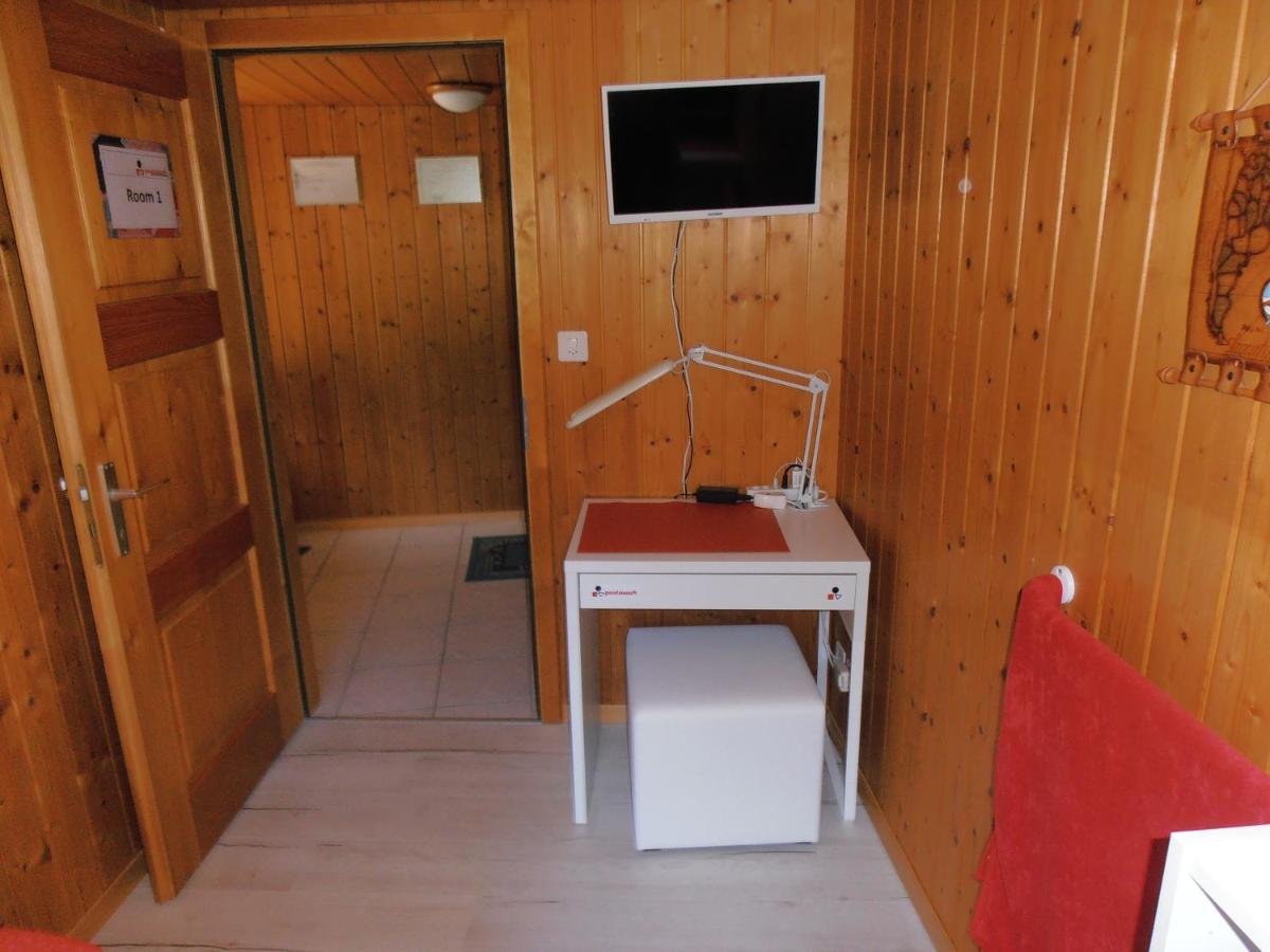 Postman8 - Bed And Breakfast Stalden Exterior foto