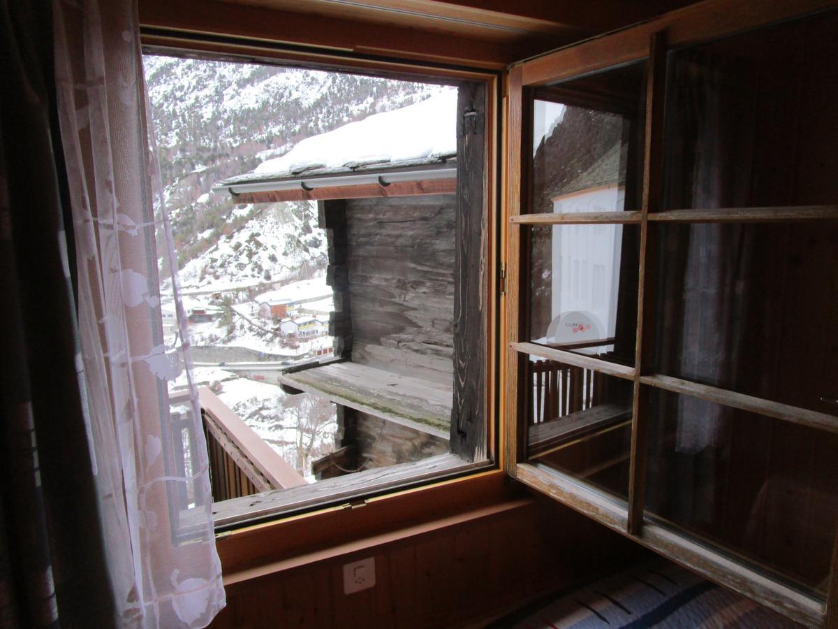Postman8 - Bed And Breakfast Stalden Exterior foto